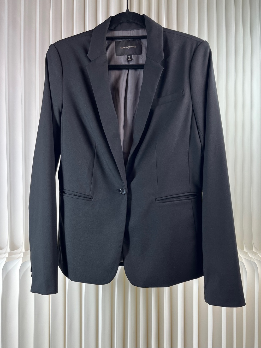 Banana Republic Black Single-Button Women's Blazer